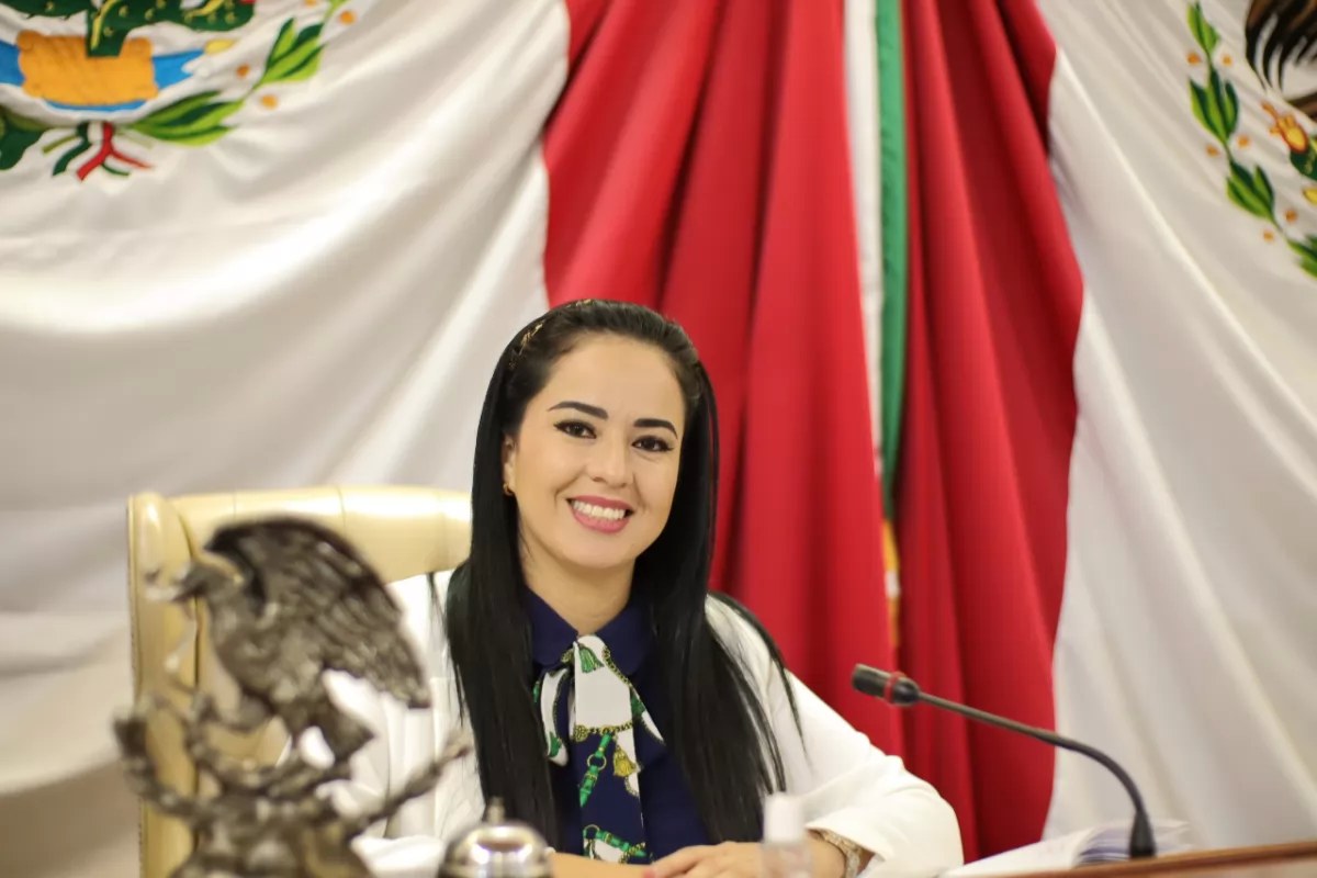 Mujeres presiden 17 de 30 comisiones legislativas