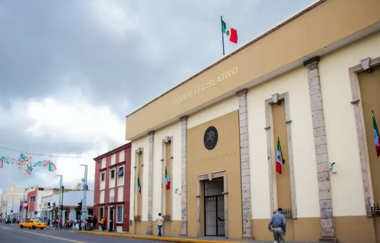 Riojas, Navarro, Urenda, Kelly y Estrada abren pasarela