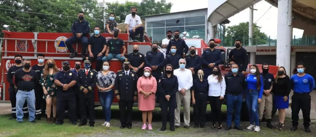 Reconocen labor de bomberos