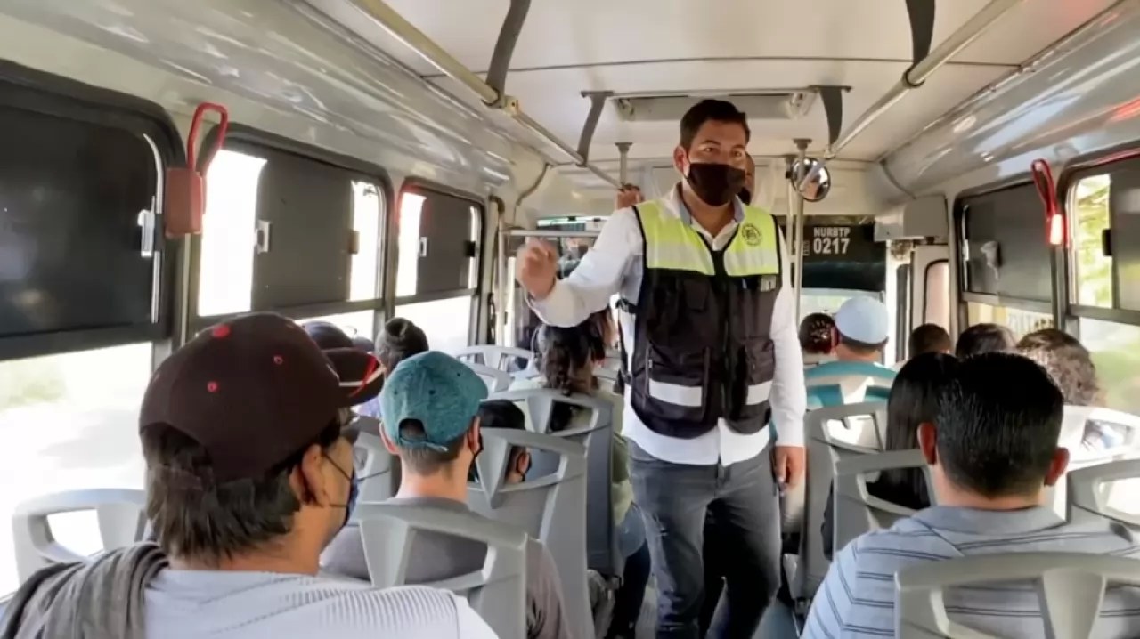Vigilan uso de cubrebocas en el transporte público de Nayarit