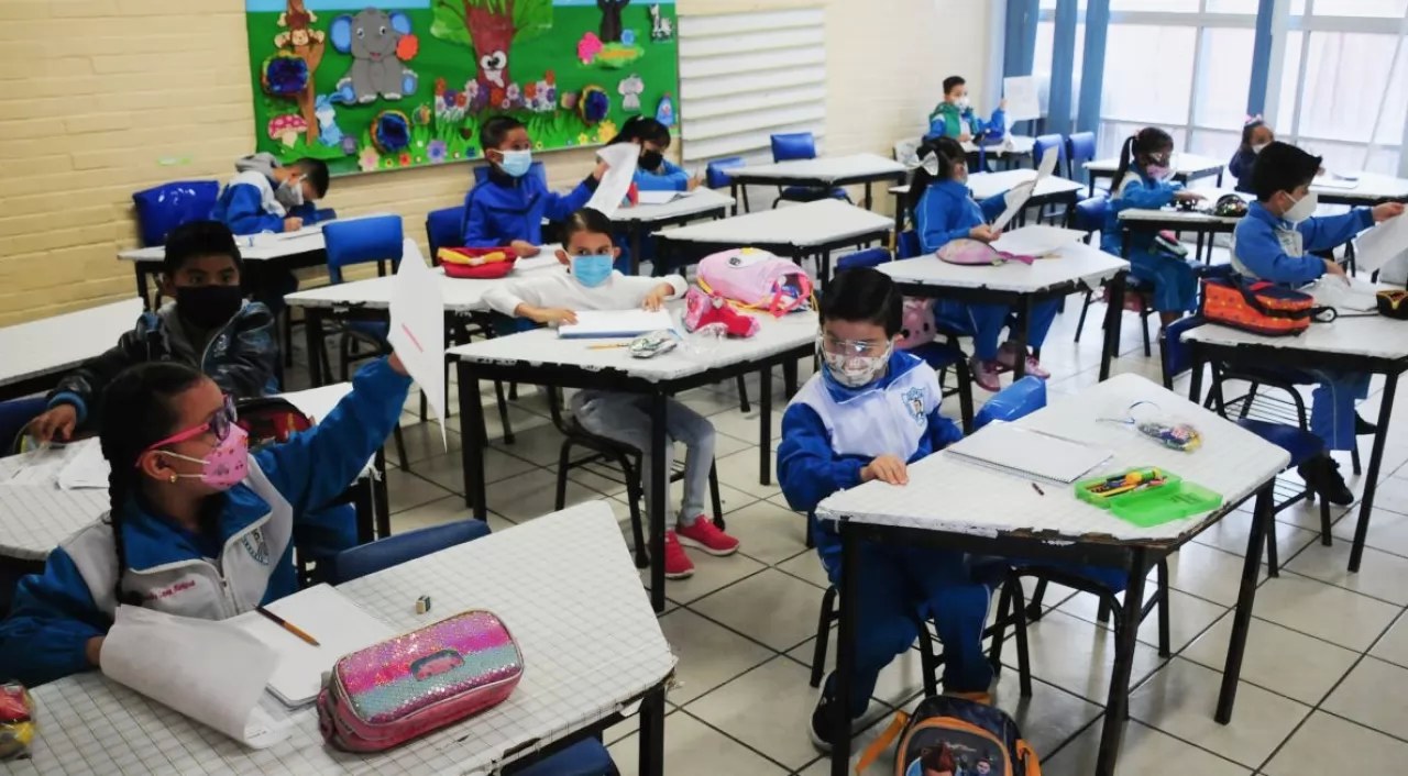 Maestros en contra del regreso a clases presenciales