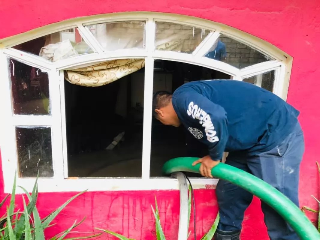 Zona poniente de Tepic quedó bajo el agua tras tormenta