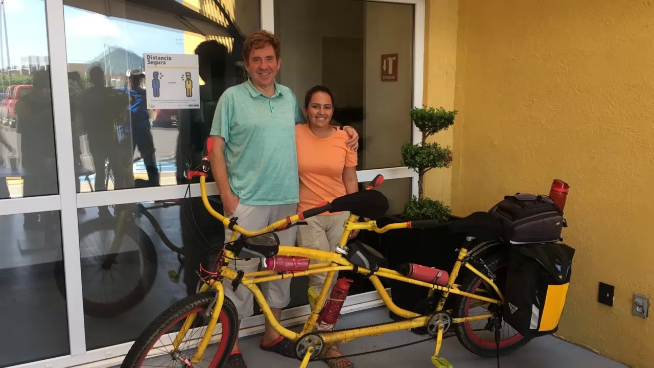 Buscan recorrer todo México en bicicleta: Conoce la historia de Juan Pablo y Xiomi