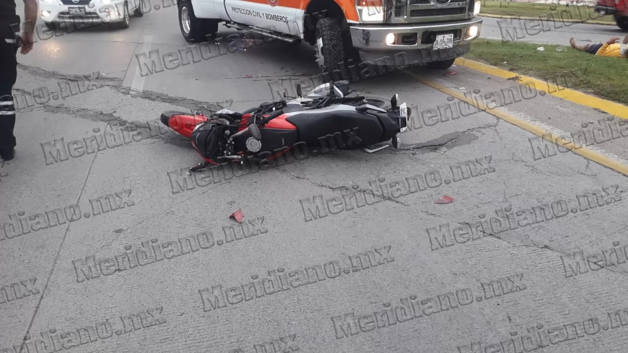 ¡chocó joven motociclista!