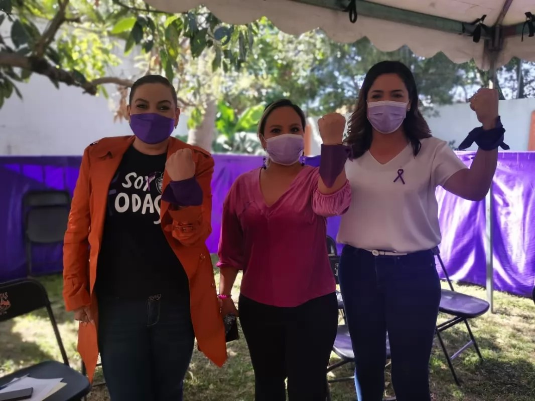 Realizan conferencia conmemorativa del día de la mujer
