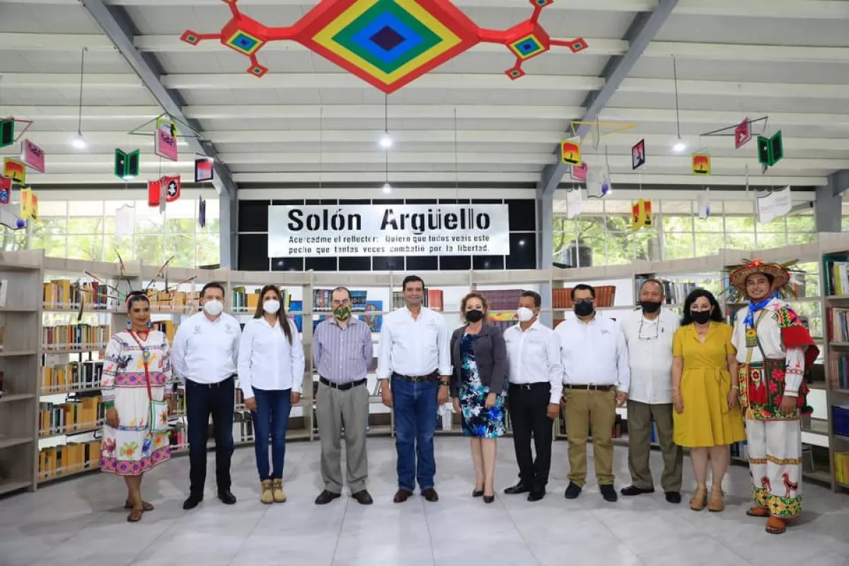 Entrega Toño Echevarría la renovada biblioteca central \"Solón Argüello\"