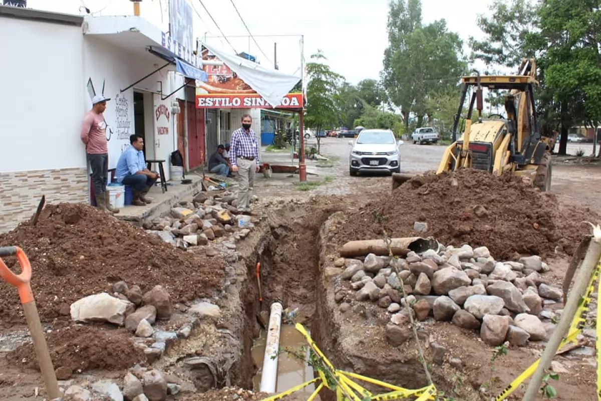 SIAPA Tepic repara fuga de agua potable en colonia Reforma