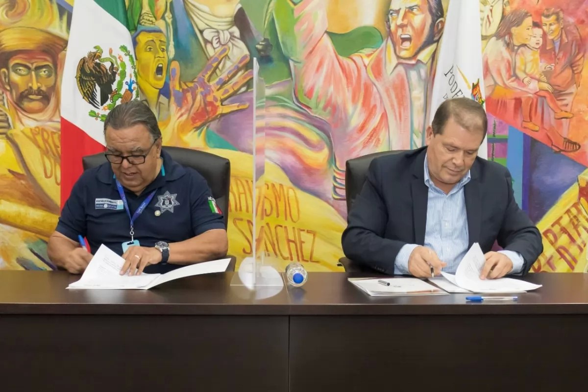 Firman convenio para garantizar la protección de las familias nayaritas