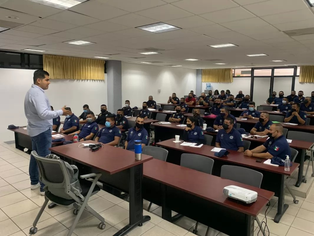 Capacitan a Policías Municipales en justicia cívica