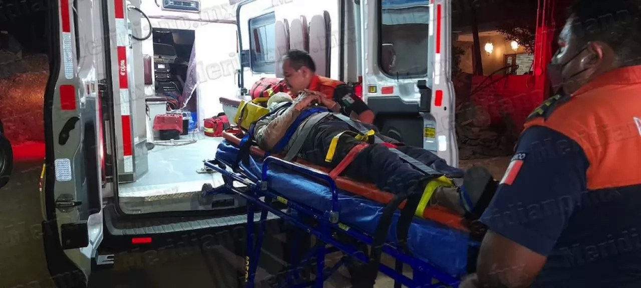 Hombre cayó de la copa de un arbol