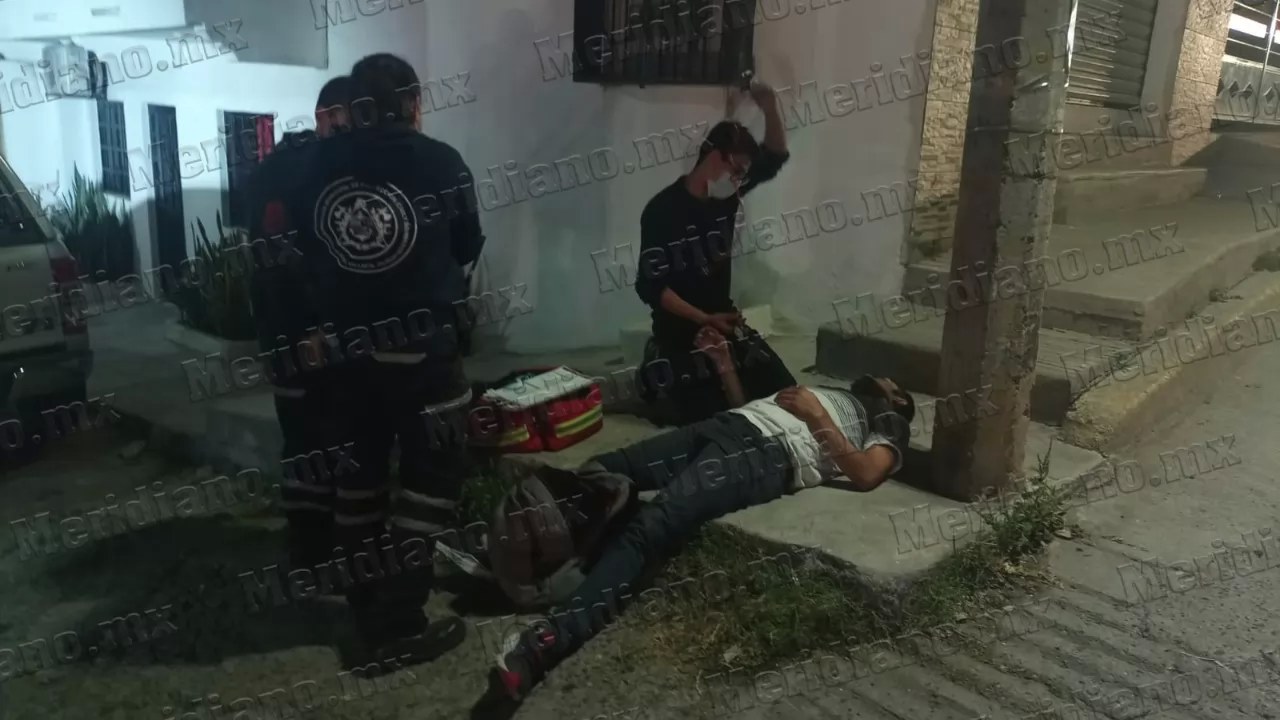 ¡se estrelló con un taxi!