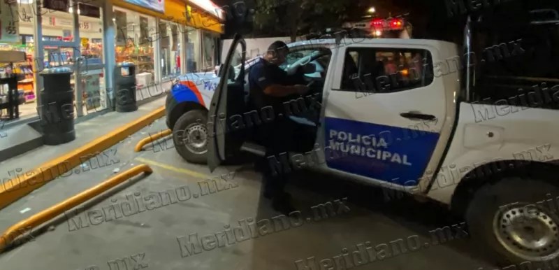 ¡asaltaron tienda oxxo!