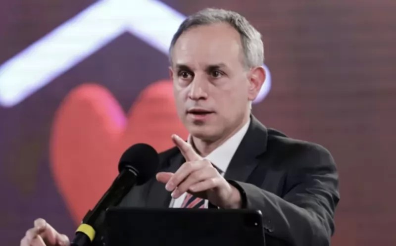 Quienes tuvieron COVID-19 deben esperar un mes para vacunarse: López-Gatell