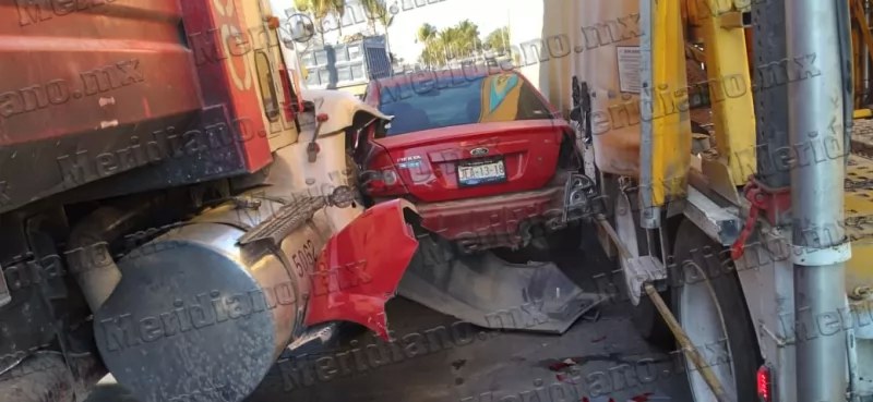 ¡le hicieron sándwich en puerto vallarta!