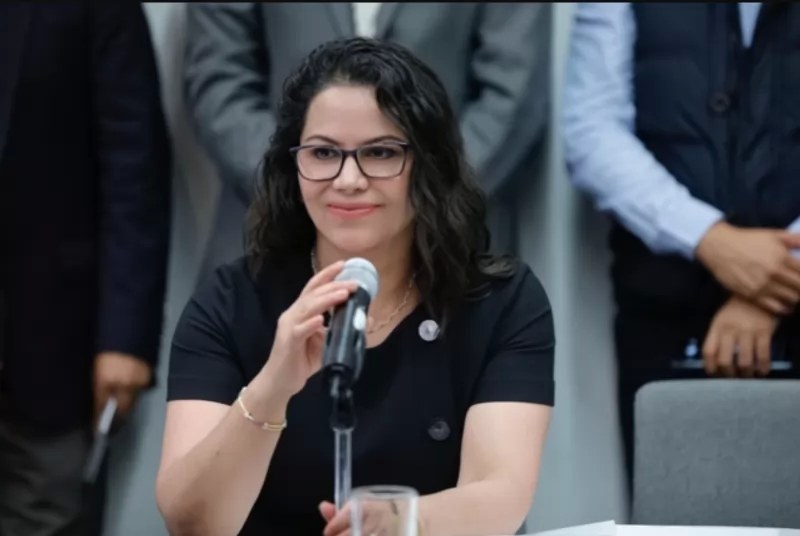 AMLO tiene interés en Jalisco y Nuevo León, revela Senadora por error