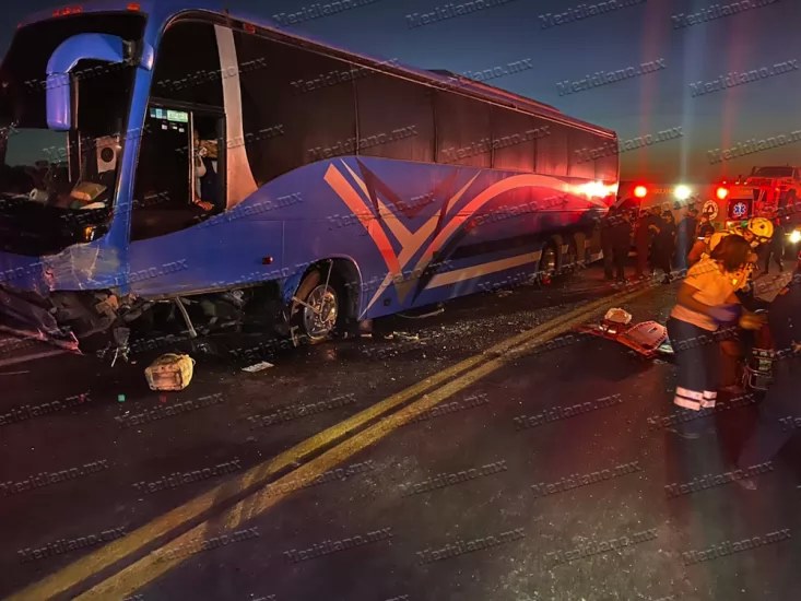 Un muerto y tres heridos tras brutal encontronazo en la Compostela-Chapalilla