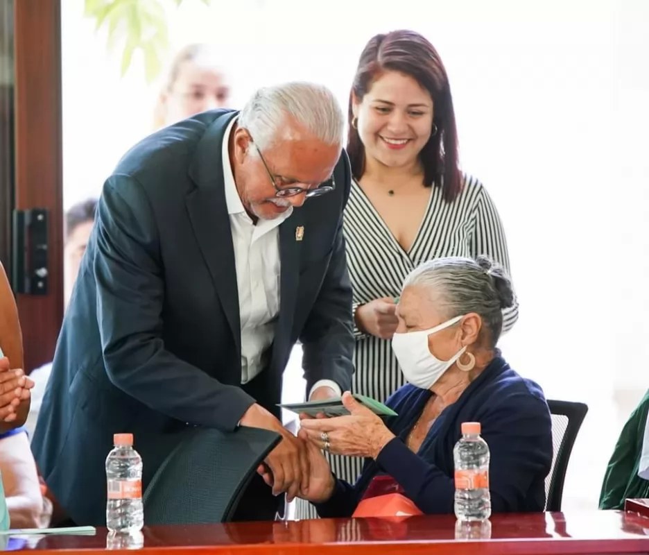 \"Nayarit es uno, y debe ser gobernado con el corazón\": Navarro Quintero