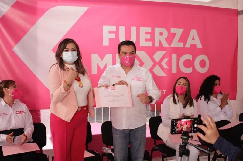 Aparece otra candidata al gobierno; Fuerza por México postula a Bricet Gabriela Tayzán