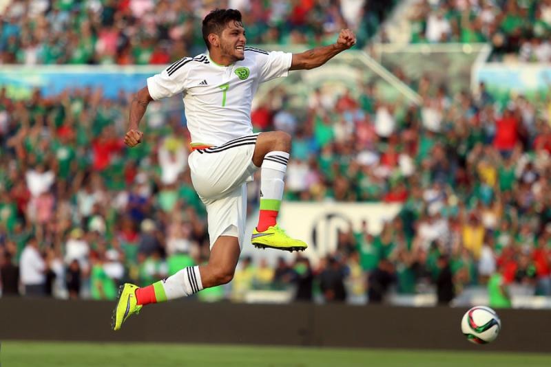 \"Tecatito\" Corona contempla regresar a la Liga MX