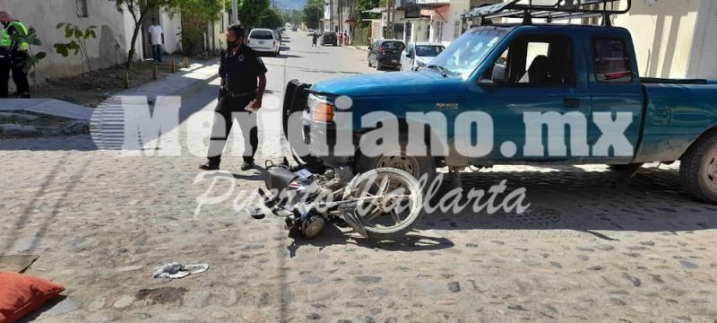 En lomas del coapinole…  ¡choco joven motociclista!