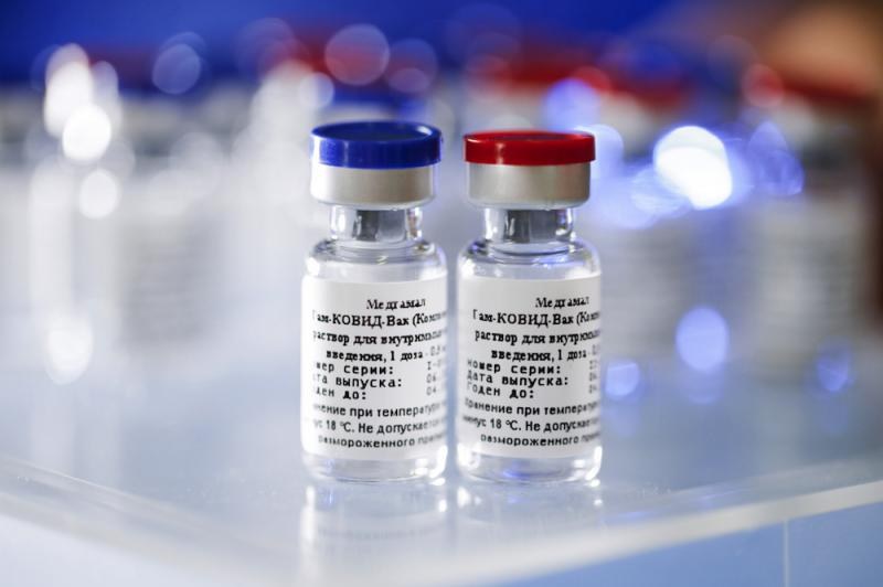 Reporta vacuna rusa \"Sputnik V\" una eficacia contra el COVID-19 del 92%