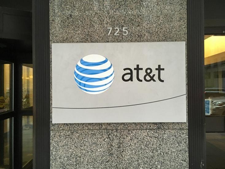 AT&T obligada a responder por queja colectiva apoyada por Profeco