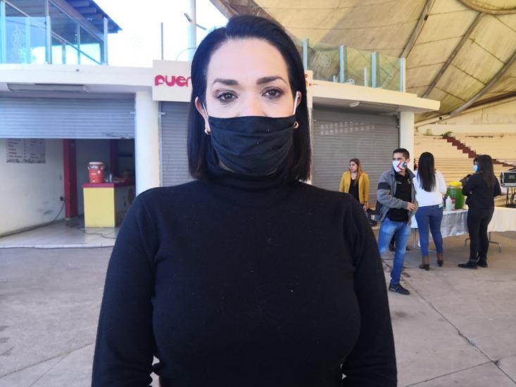 Apoyará regidora Nadia Bernal con cenas navideñas a familias