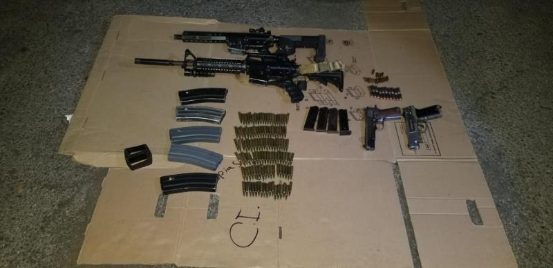 Ejército Mexicano asegura vehículos, personas, armamento y drogas en los municipios de Tepic y Compostela