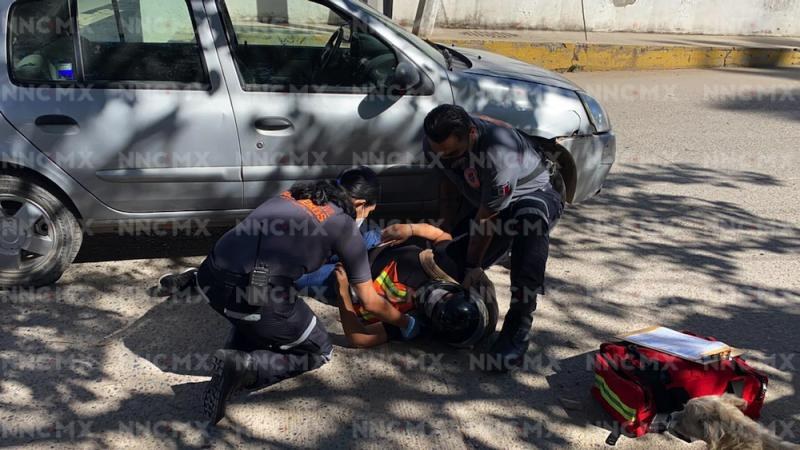 Puerto Vallarta. Mujer motociclista resulta herida tras accidente en La Floresta