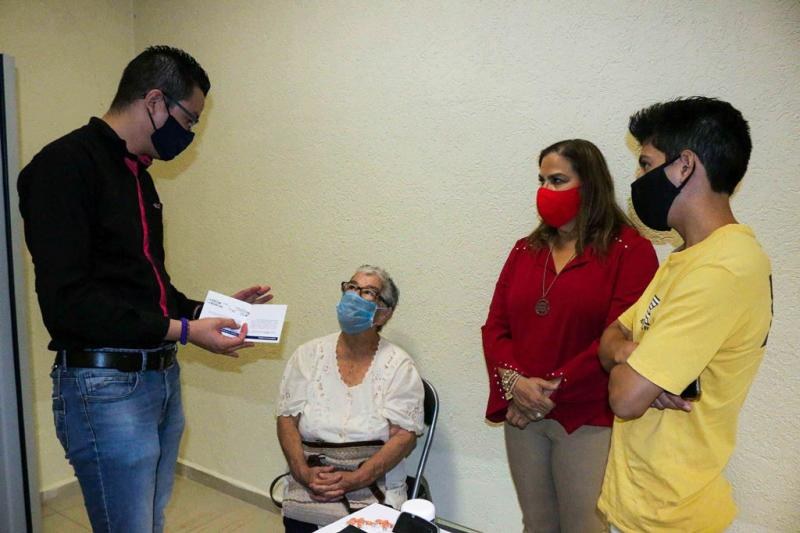 Atiende DIF a Personas con Discapacidad Auditiva