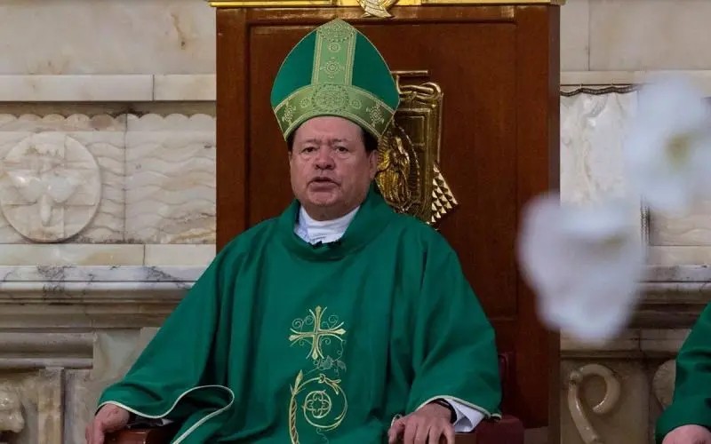 Norberto Rivera está intubado a causa del COVID-19; cuenta con severo daño pulmonar