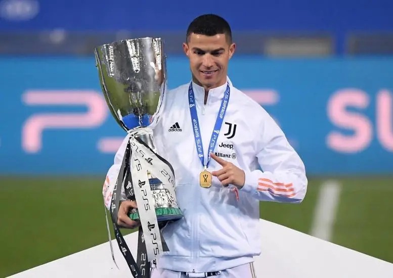 JUVENTUS 2-NÁPOLES 0 - CR760 es supercampeón