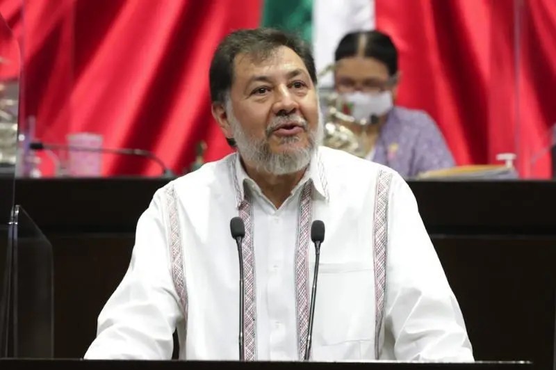 Fernández Noroña debe disculparse públicamente por cometer violencia política: TEPJF