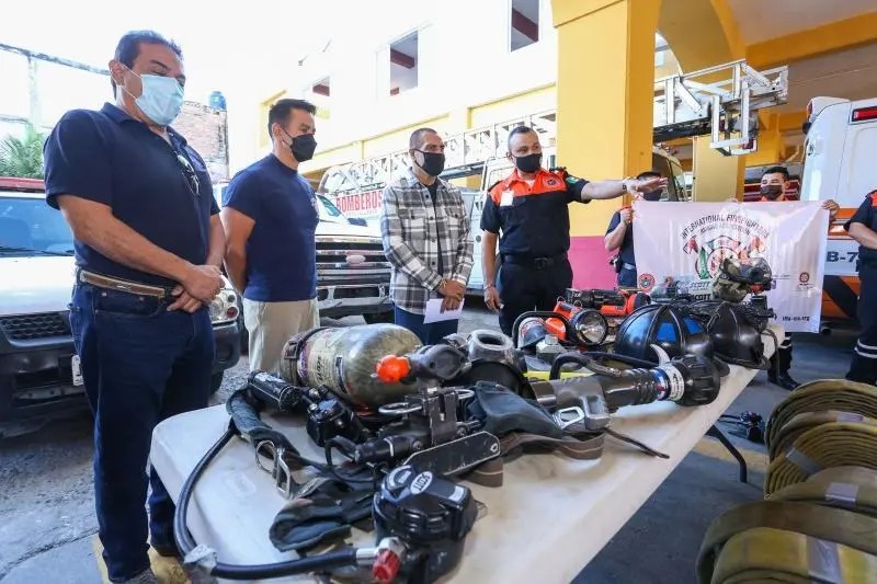 Donan Equipo por más de 1 mdp a Bomberos y Protección de PV