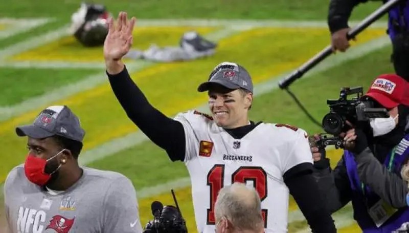 Brady, el cuarto QB en jugar el Super Bowl con dos equipos