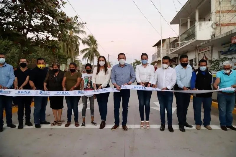 Entrega Jaime Cuevas primera etapa de la avenida 12 de Octubre