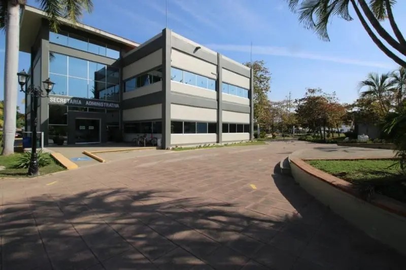 Son 20, las Carreras que Oferta el CUCosta