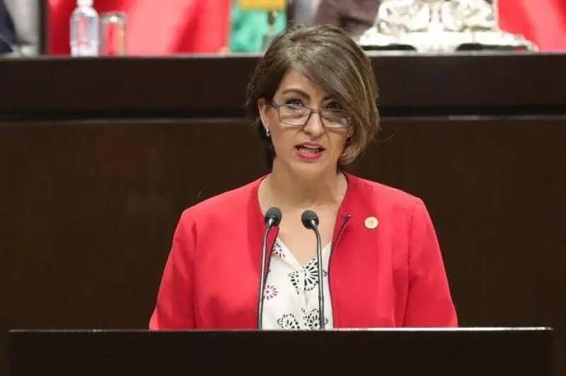 Acusan al Gobierno Federal de violar la ley por fotografiar a vacunados